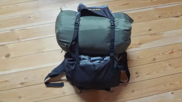 Yet another of my daypacks with a lid.