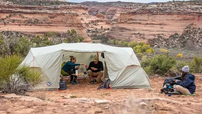 How Big of a Tent Do I Need for a Family of 4 featured picture - featured picture showing a tent by Big Agnes.